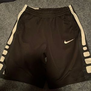 Youth Large Black Nike Elite shorts